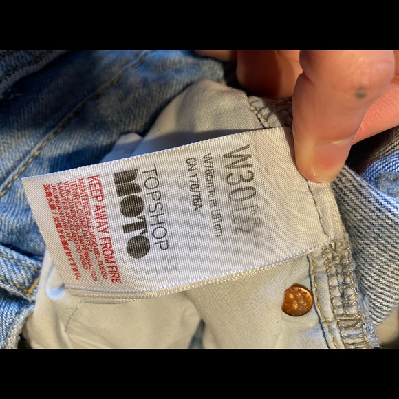 🌟Topshop High Waist Light Denim Mom Jeans🌟 - Picture 9 of 9